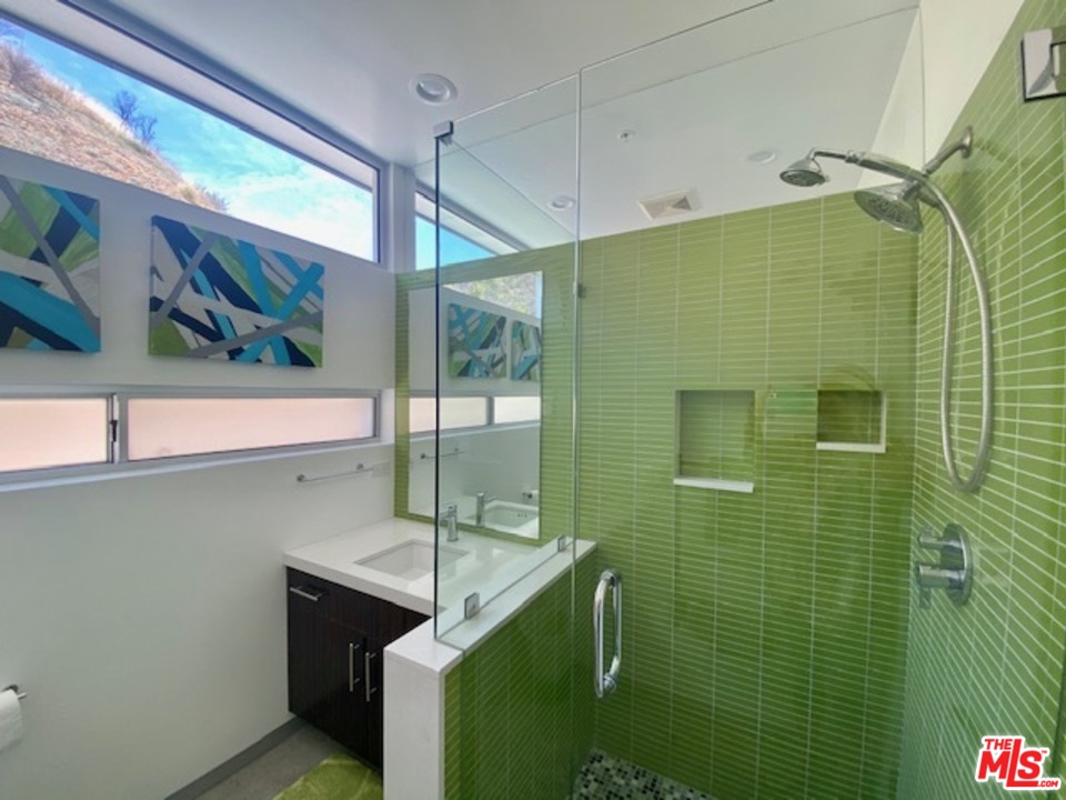 9612 Wells Road Malibu, CA 90265 - Photo 15 of 42 Gallery Image 15