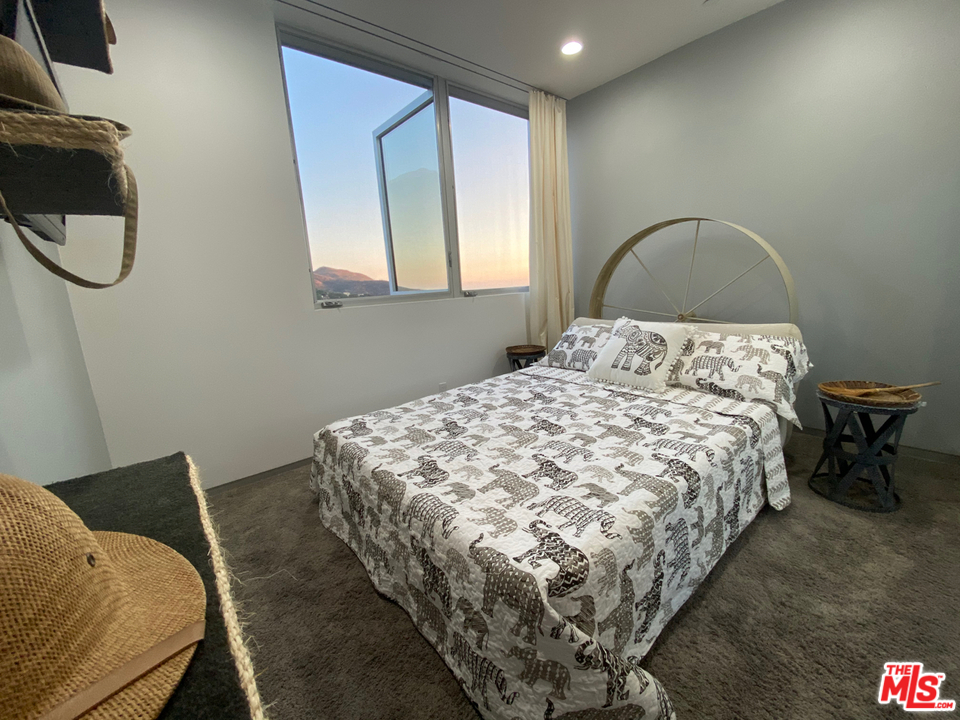 9612 Wells Road Malibu, CA 90265 - Photo 16 of 42 Gallery Image 16