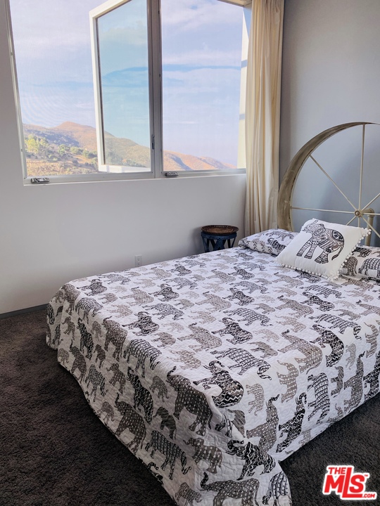 9612 Wells Road Malibu, CA 90265 - Photo 17 of 42 Gallery Image 17
