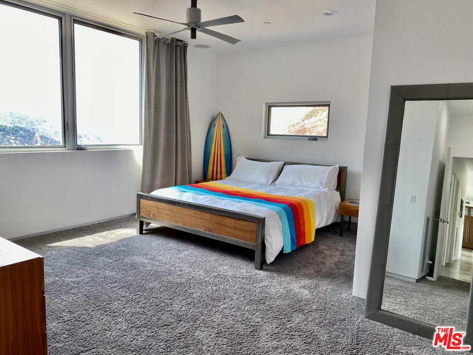 9612 Wells Road Malibu, CA 90265 - Photo 18 of 42 Gallery Image 18