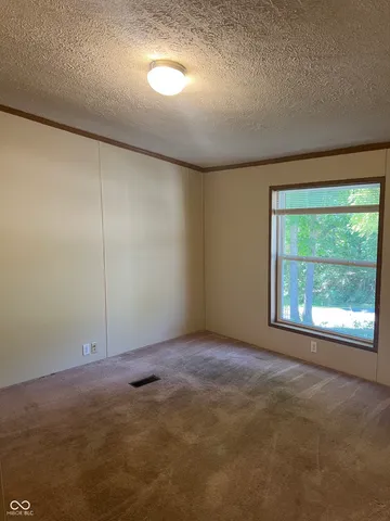 $189,900 | 1001 North Virginia Street, Rockville, IN 47872