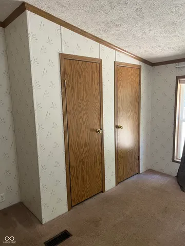 $189,900 | 1001 North Virginia Street, Rockville, IN 47872