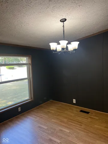 $189,900 | 1001 North Virginia Street, Rockville, IN 47872