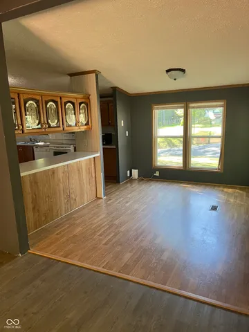 $189,900 | 1001 North Virginia Street, Rockville, IN 47872