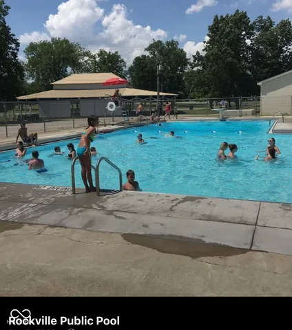 $189,900 | 1001 North Virginia Street, Rockville, IN 47872