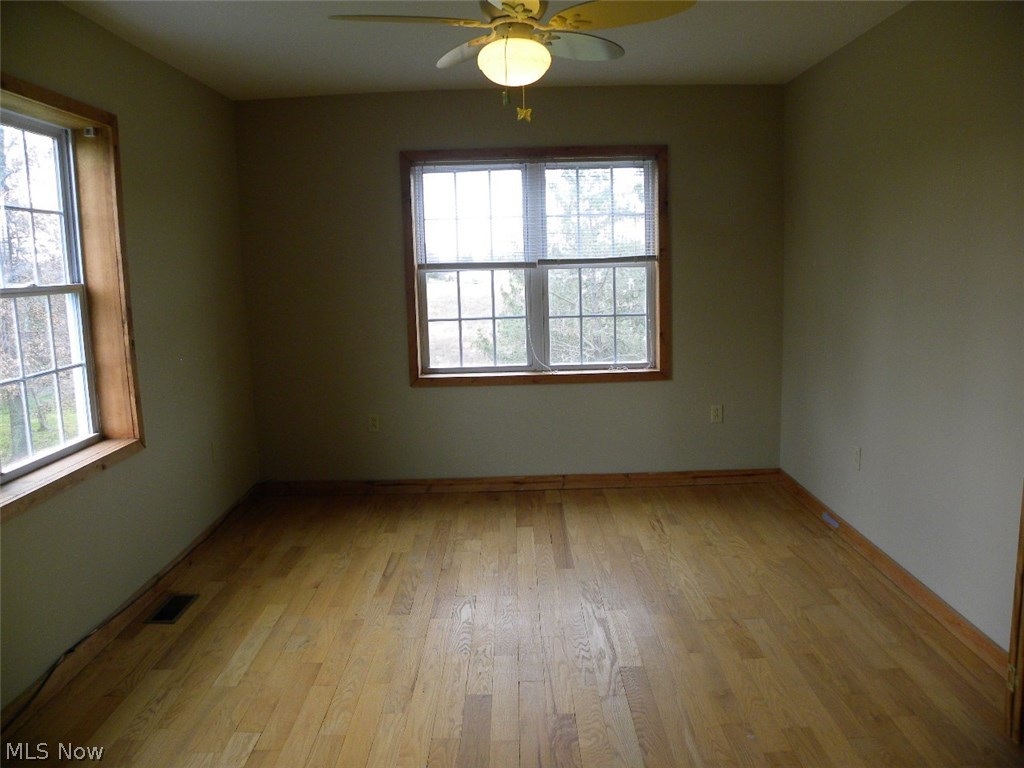 6481 Root Road Conneaut, OH 44030 - Photo 18 of 25 Bedroom 2