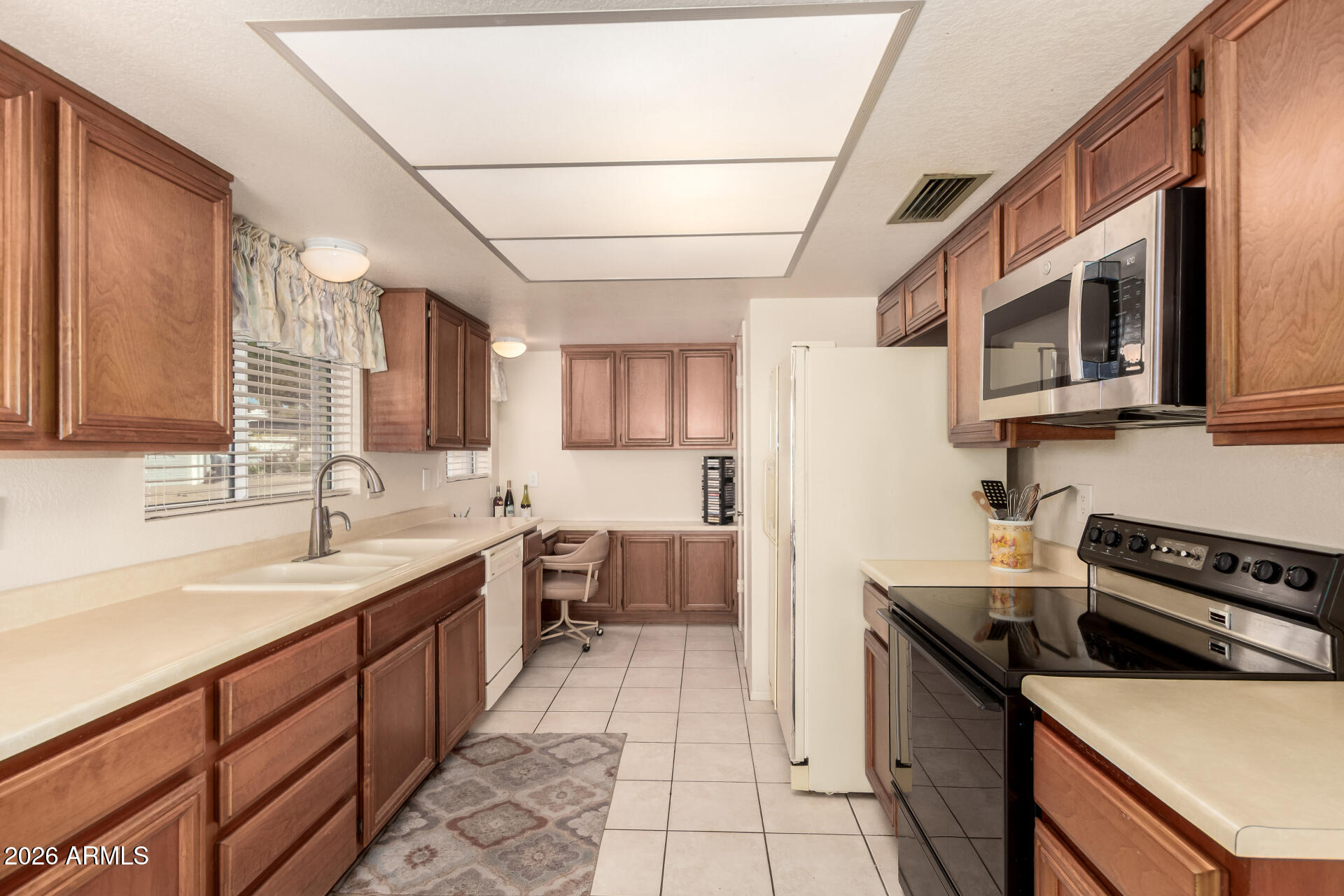 1302 East Rowlands Lane Phoenix, AZ 85022 - Photo 18 of 55 22 - Rowlands 1302