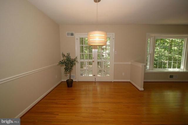 2400 Old Trace Lane Reston, VA 20191 - Photo 3 of 30 Dining Room