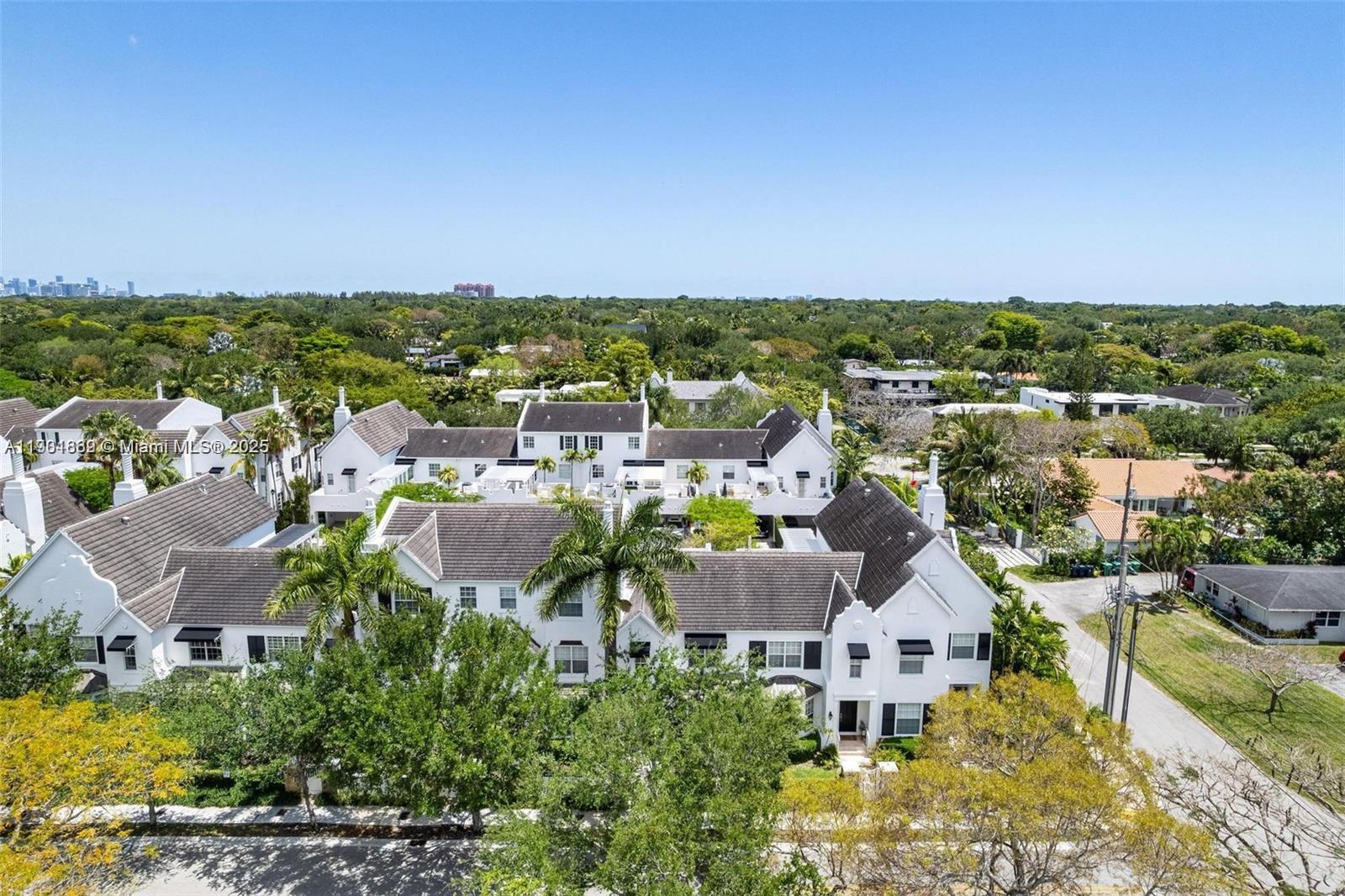 7765 Southwest 54th Court, Unit 7765 Miami, FL 33143 - Photo 29 of 30 a view of a city