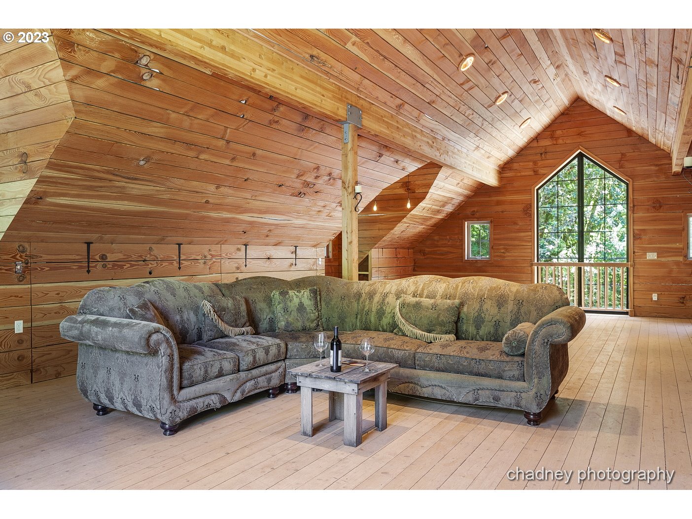 2847 Northeast Brower Road Corbett, OR 97019 - Photo 34 of 48 a living room with furniture and a large window