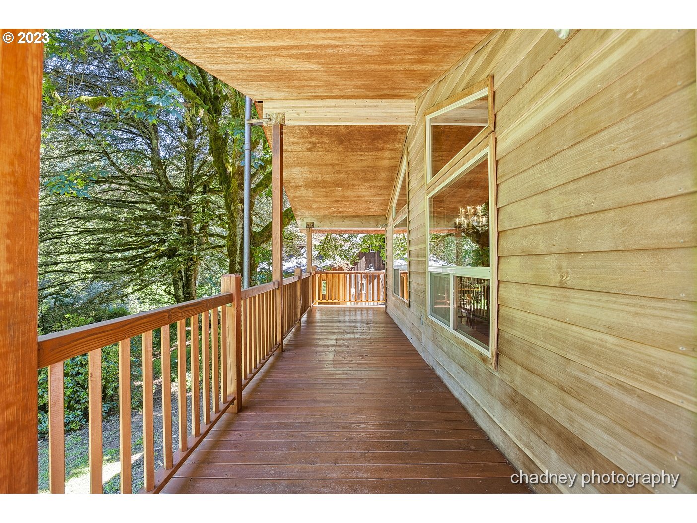 2847 Northeast Brower Road Corbett, OR 97019 - Photo 7 of 48 a view of a balcony