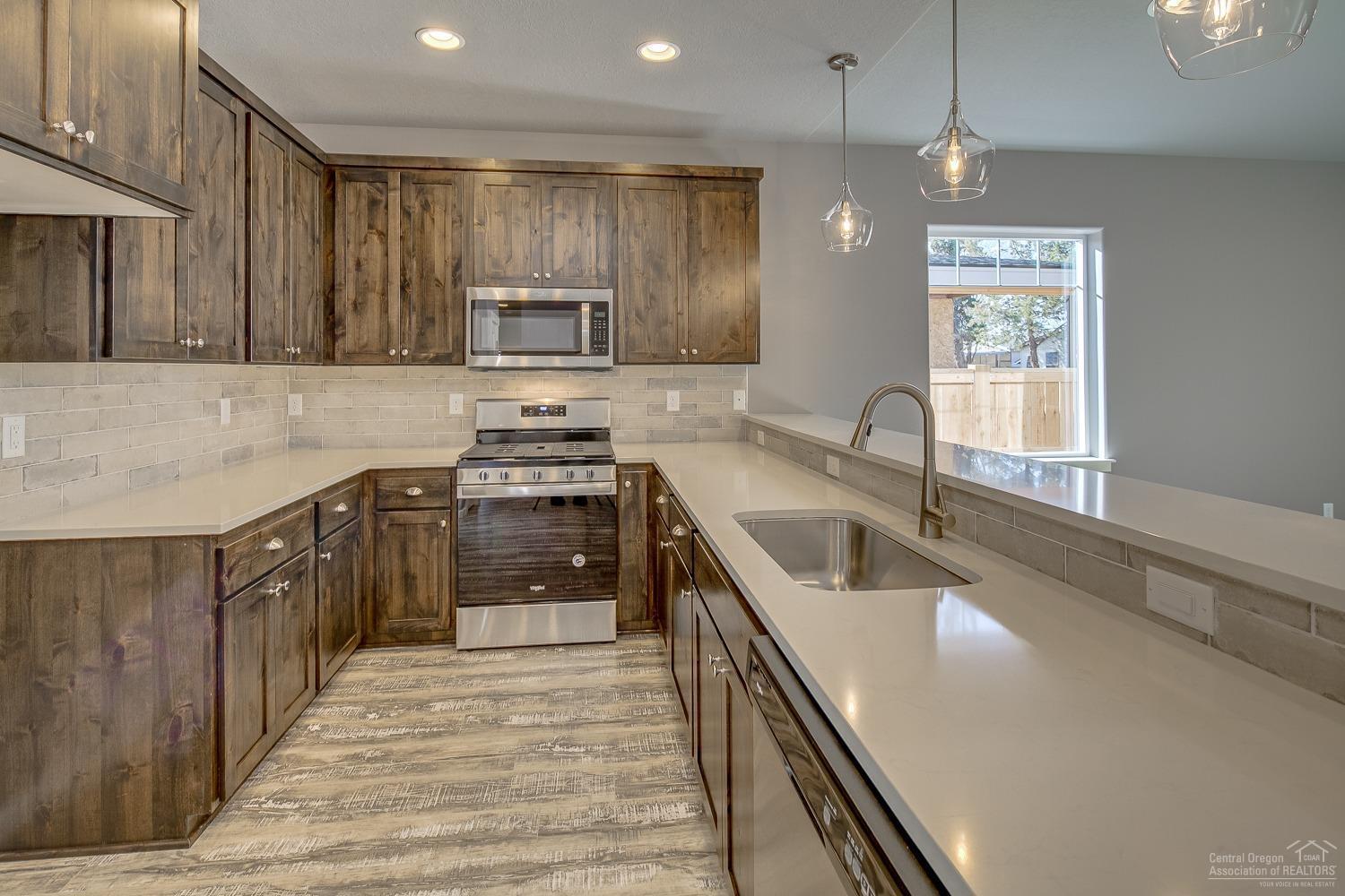 745 Northwest Rimrock Drive Redmond, OR 97756 - Photo 5 of 23 Additional Photo