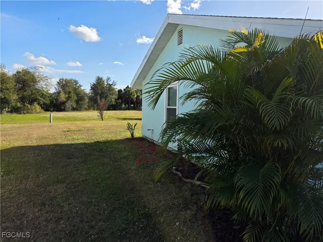 $1,200 | 2024 Steamboat Circle, LaBelle, FL 33935