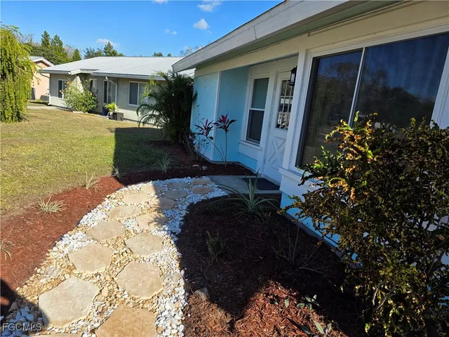 $1,200 | 2024 Steamboat Circle, LaBelle, FL 33935