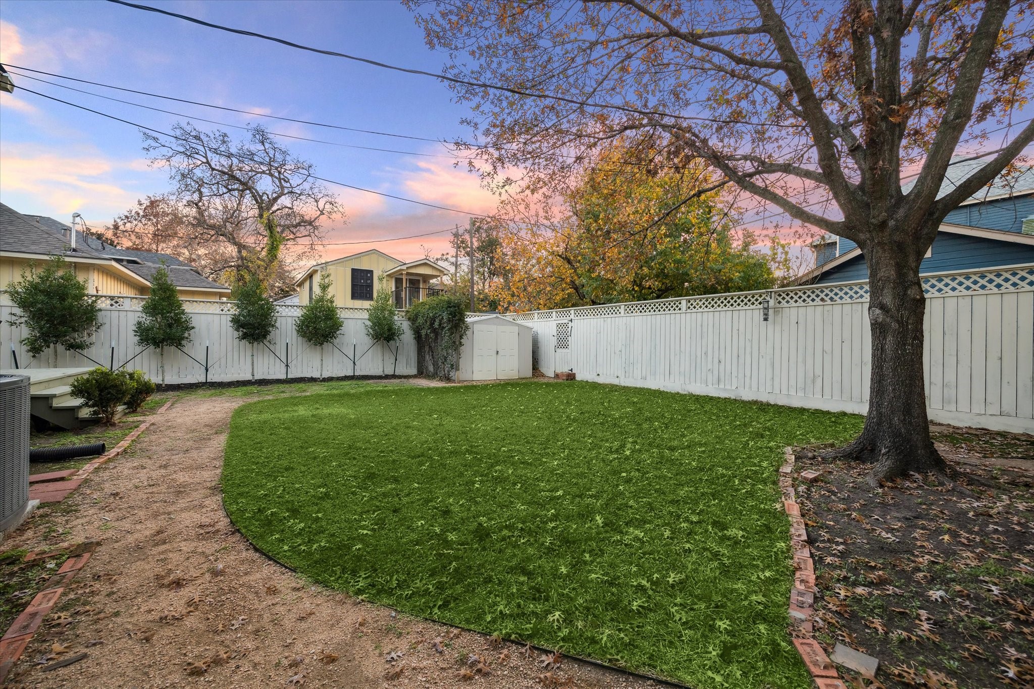 307 Archer Street Houston, TX 77009 - Photo 23 of 26 a view of a back yard