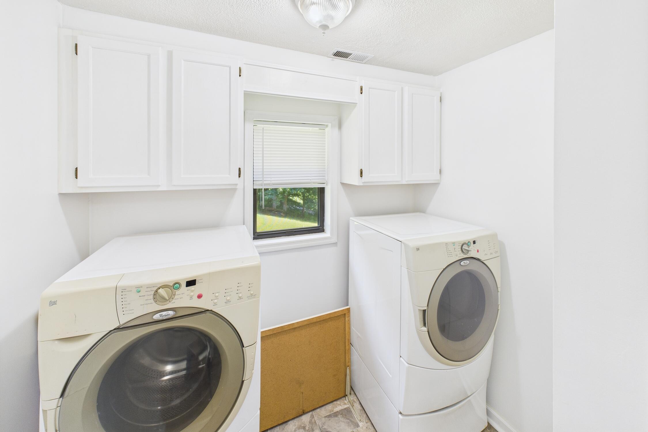 728 Punkin Hollow Road Stanton, KY 40380 - Photo 18 of 38 laundry