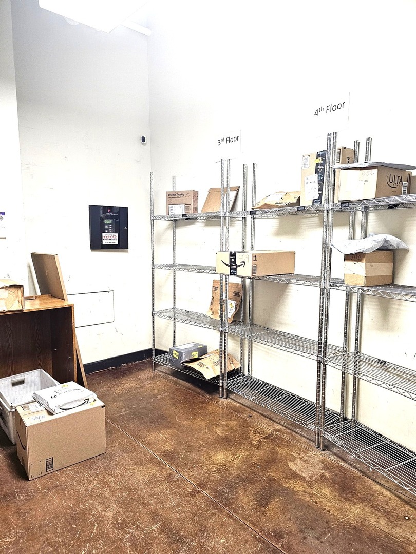 2323 West Pershing Road, Unit 230 Chicago, IL 60609 - Photo 38 of 39 a living room with furniture