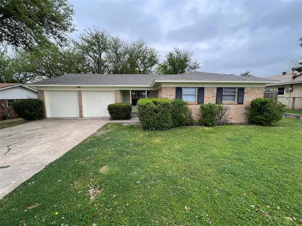 $1,500 | 905 La Salle Drive, Sherman, TX 75090