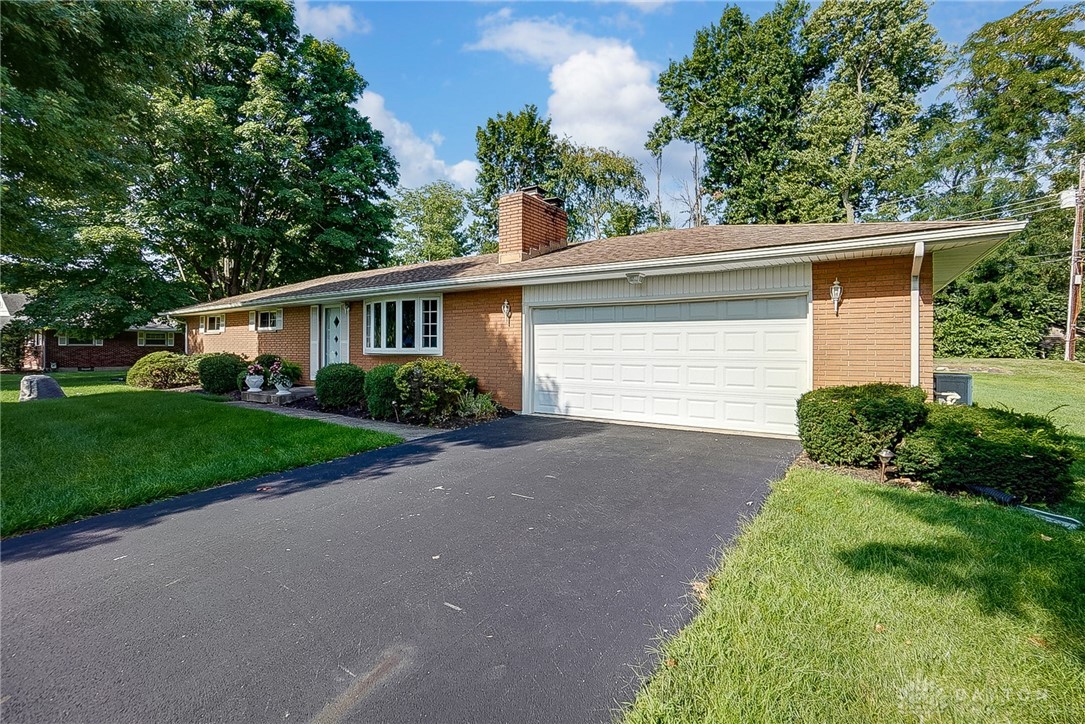 139 Parkhurst Road Beavercreek, OH 45440 - Photo 1 of 26