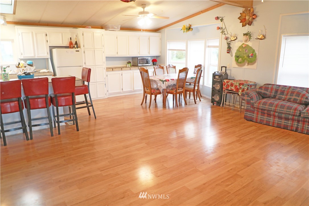 5575 Seavue Road Blaine, WA 98230 - Photo 13 of 24 Gallery Image 13