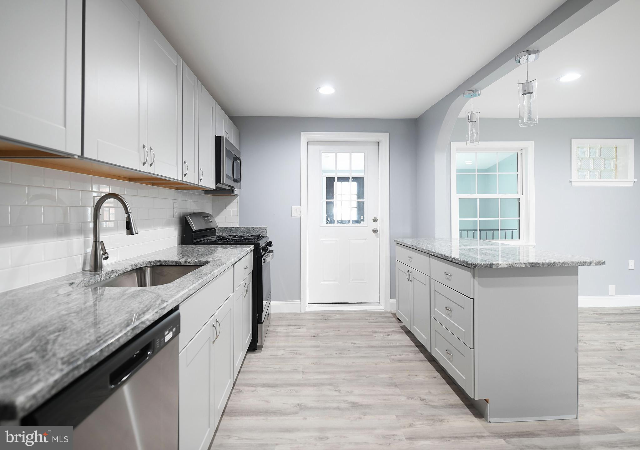 1734 Melbourne Road Baltimore, MD 21222 - Photo 11 of 35