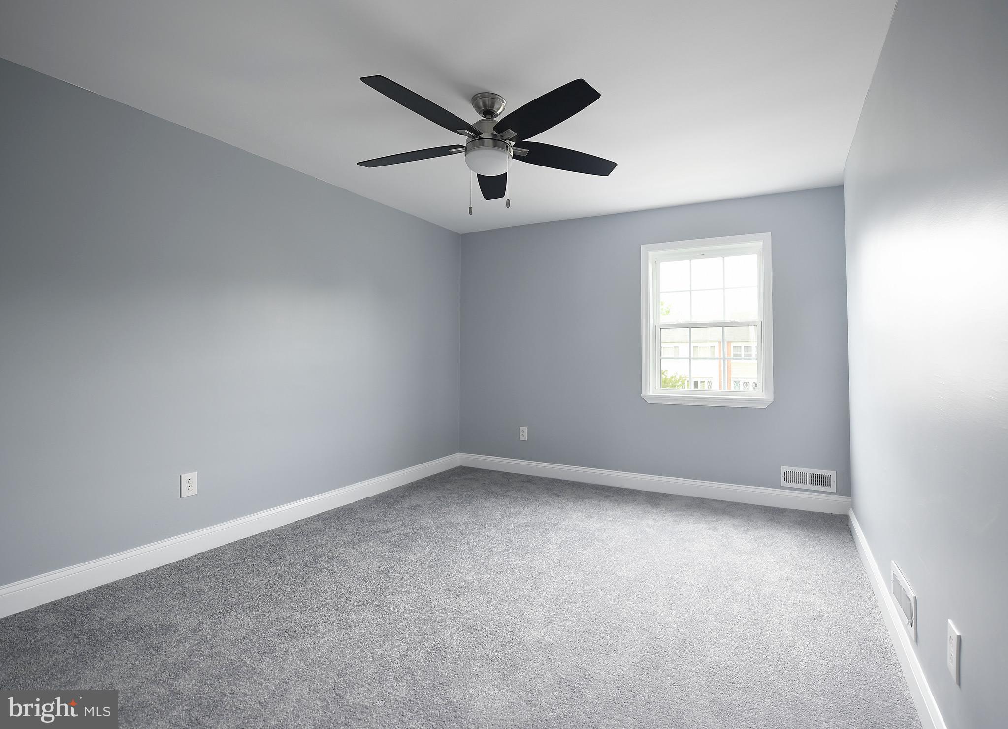 1734 Melbourne Road Baltimore, MD 21222 - Photo 25 of 35
