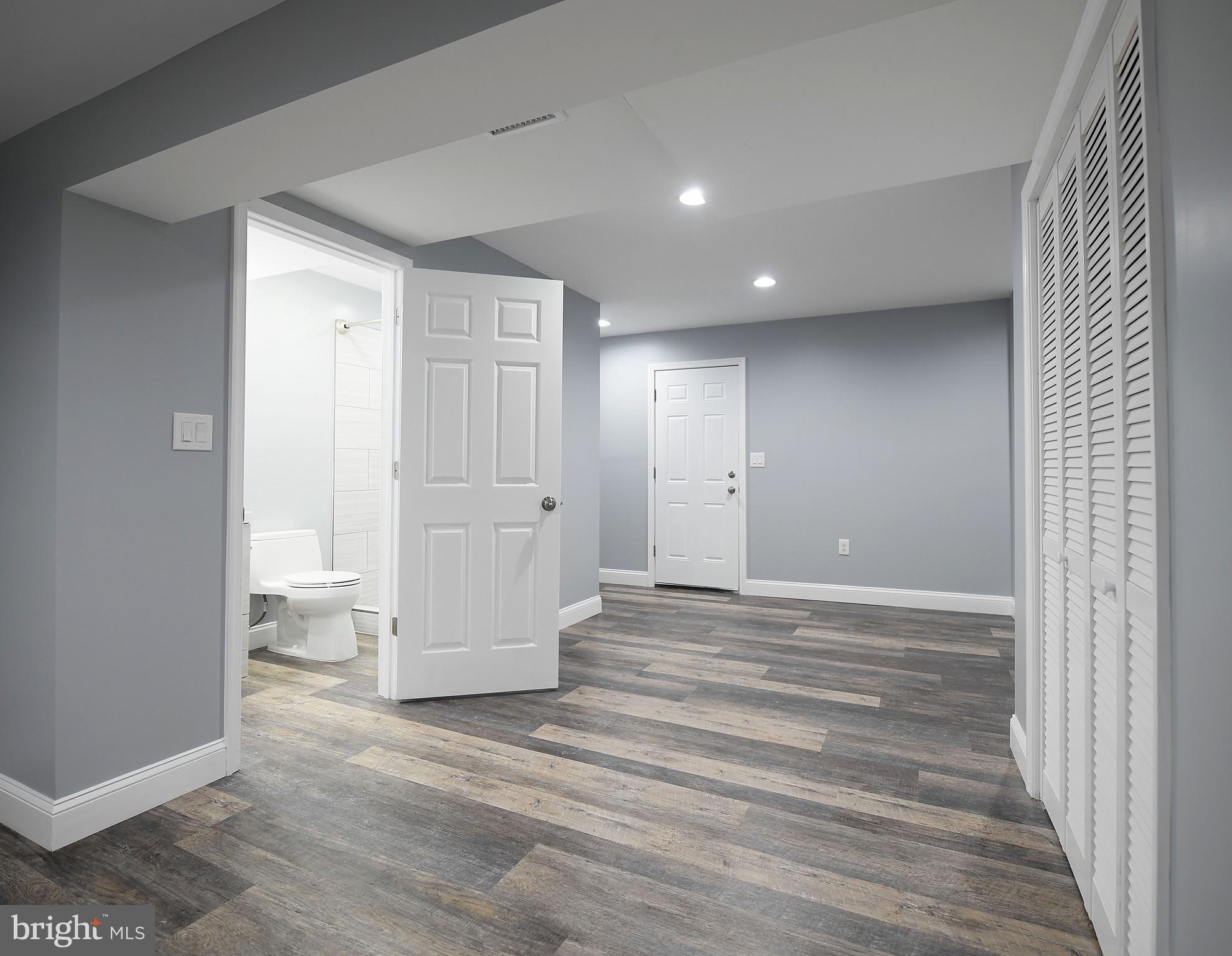 1734 Melbourne Road Baltimore, MD 21222 - Photo 27 of 35