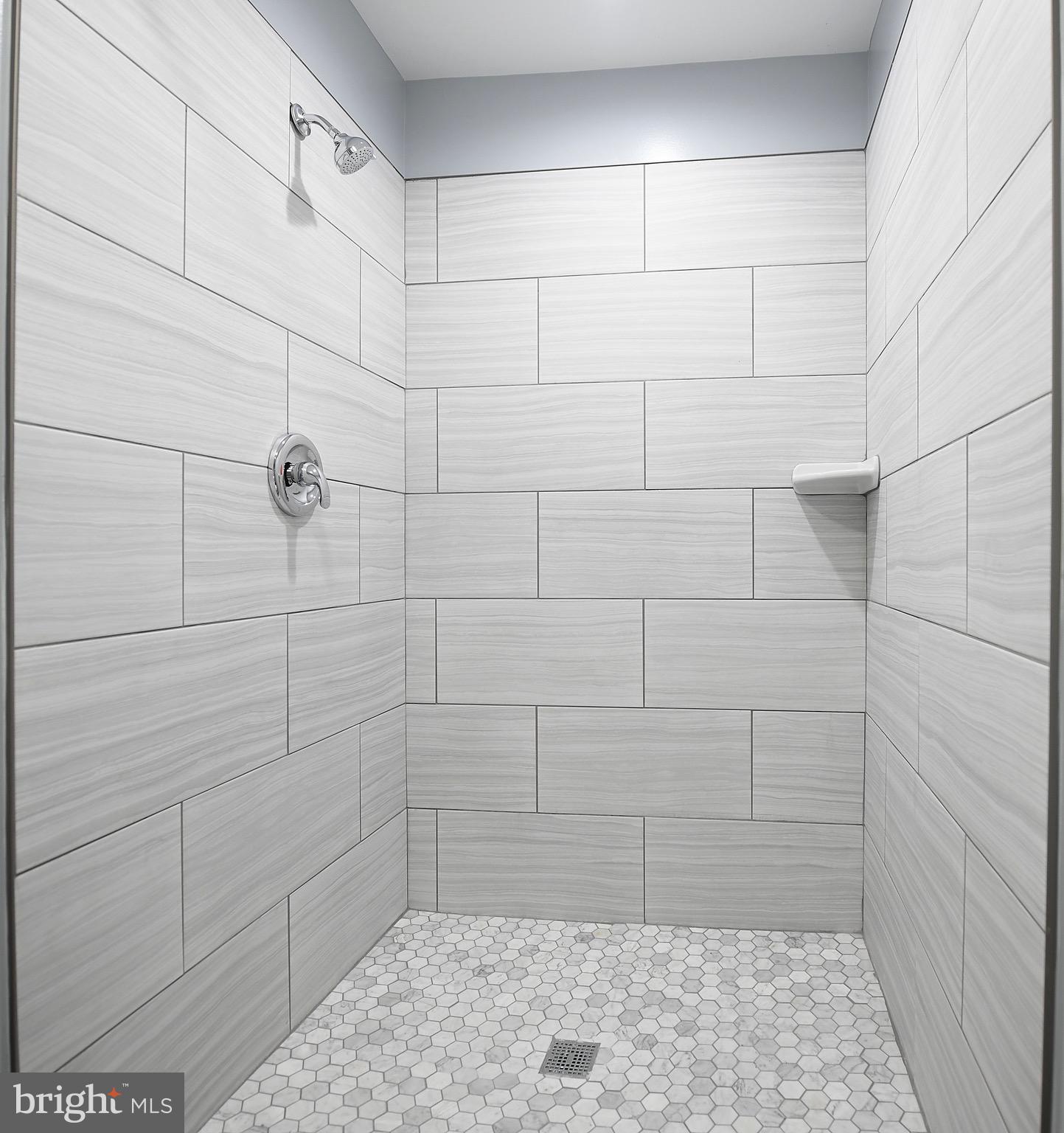 1734 Melbourne Road Baltimore, MD 21222 - Photo 31 of 35