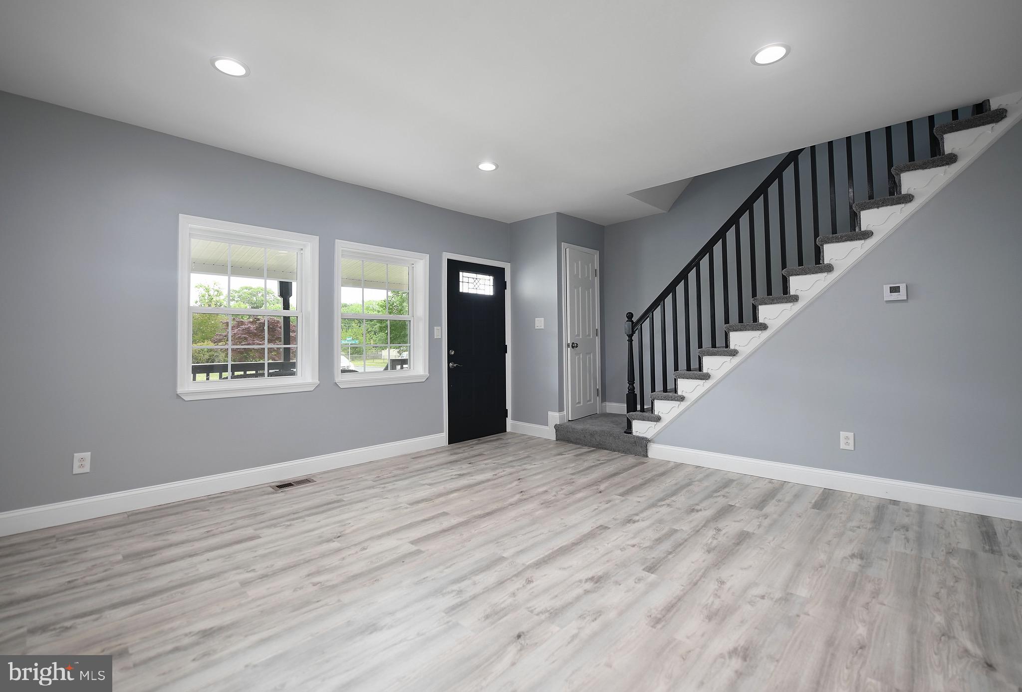 1734 Melbourne Road Baltimore, MD 21222 - Photo 6 of 35