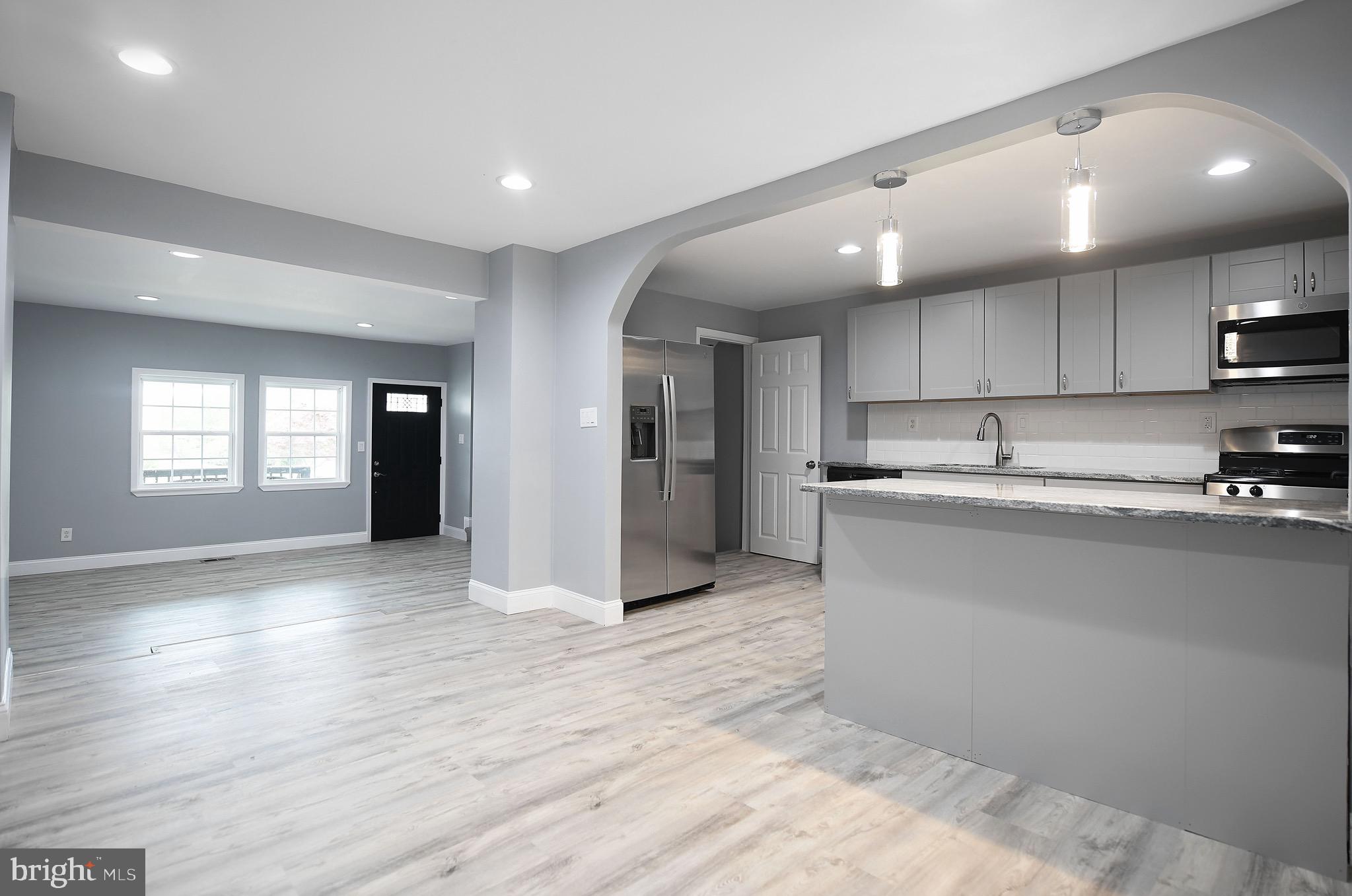 1734 Melbourne Road Baltimore, MD 21222 - Photo 9 of 35