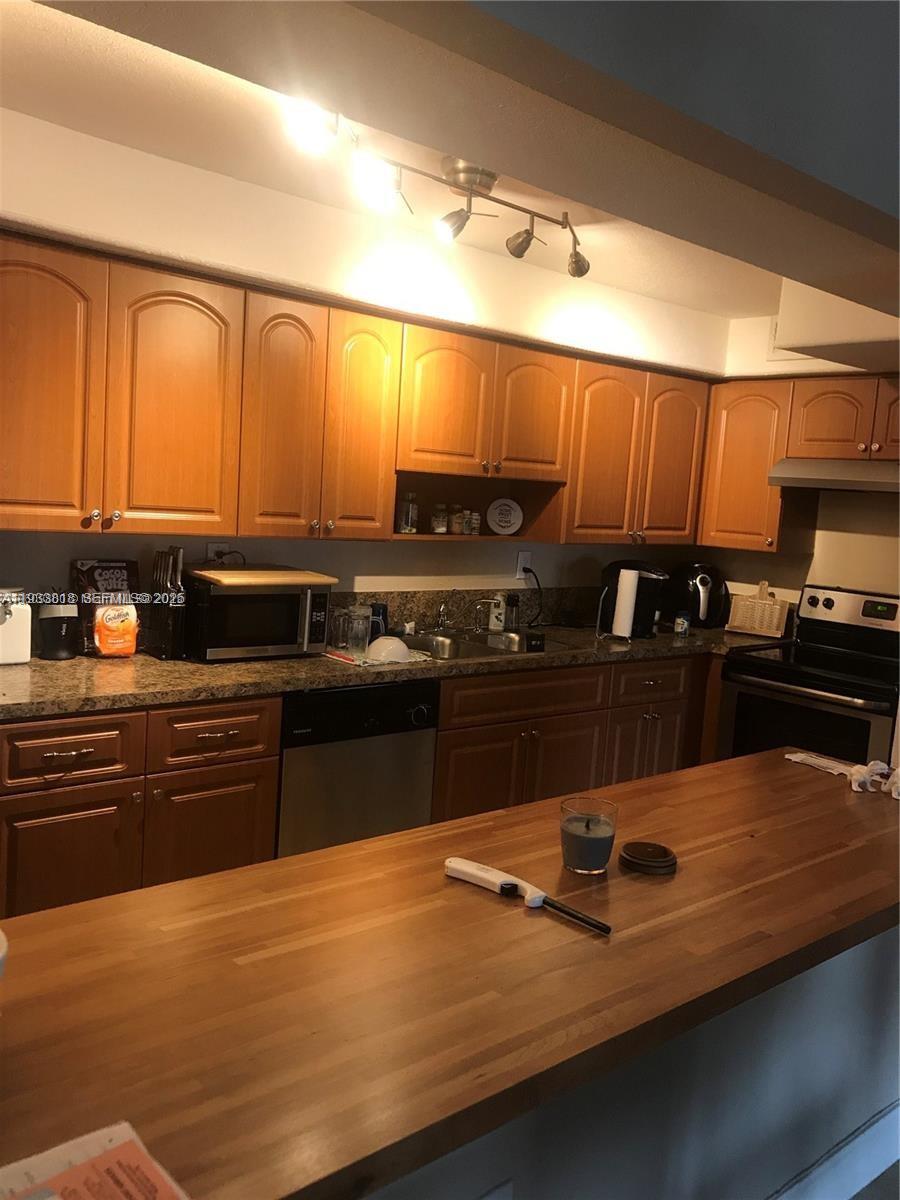 7907 Southwest 104th Street, Unit 203H Miami, FL 33156 - Photo 3 of 9