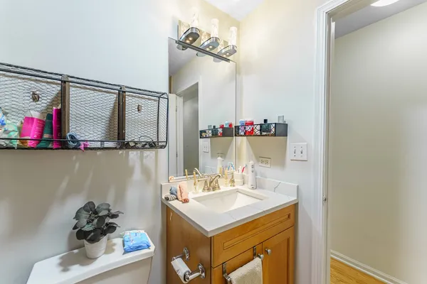 $325,000 | 119 North Mozart Street, Unit 2, Chicago, IL 60612
