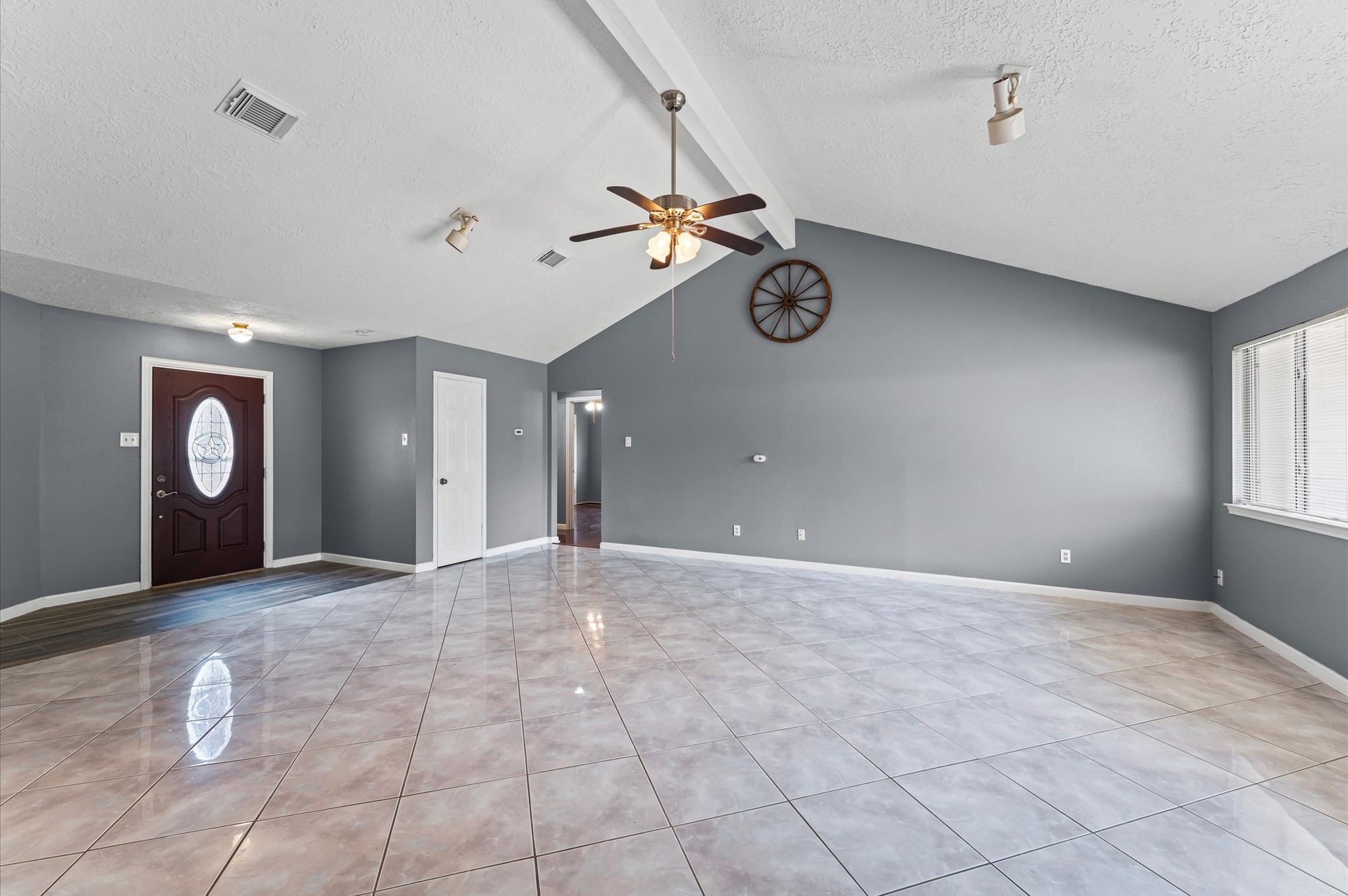 21311 Golden Dove Drive Spring, TX 77388 - Photo 6 of 28 Livingroom