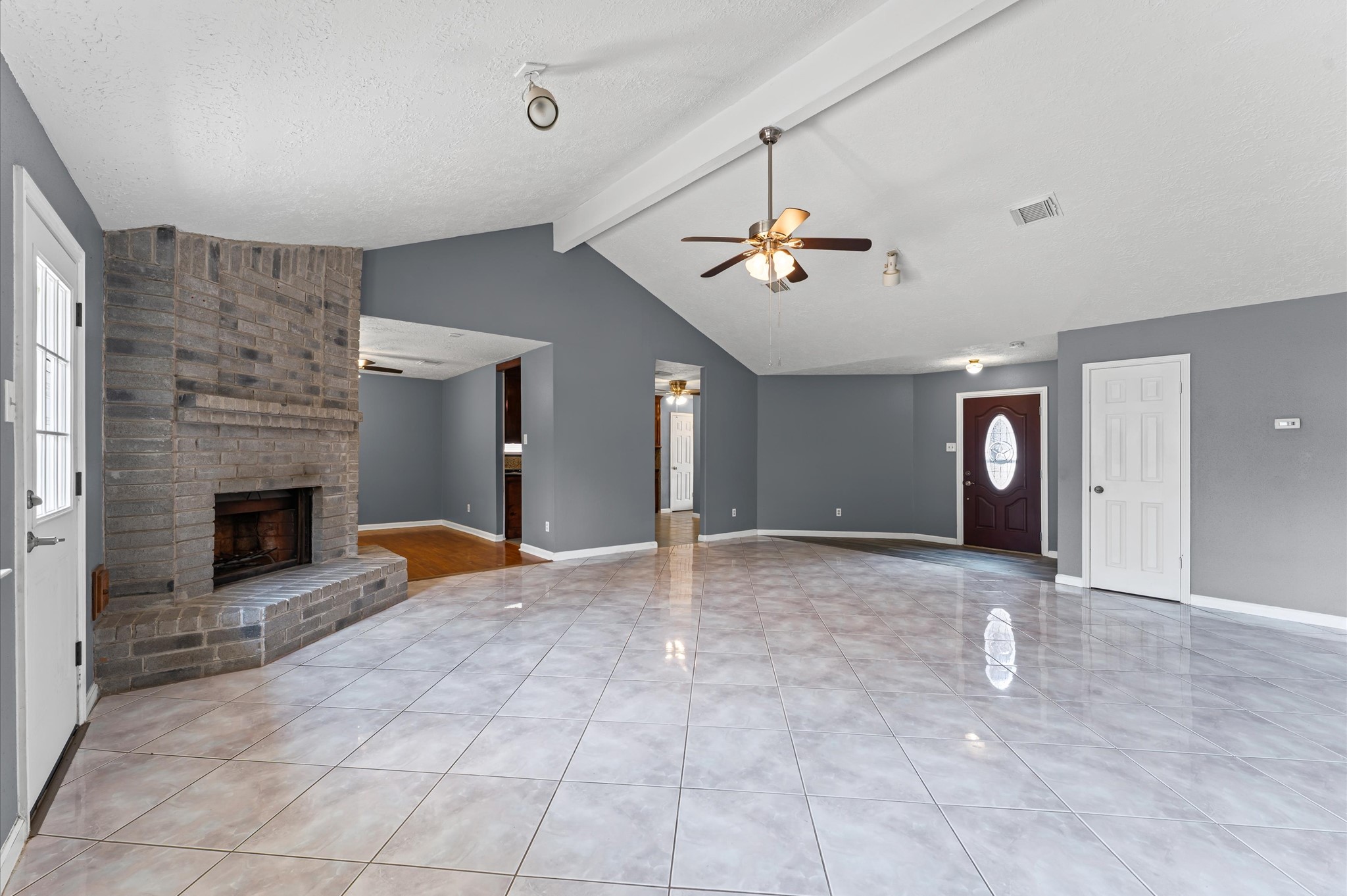 21311 Golden Dove Drive Spring, TX 77388 - Photo 8 of 28 Livingroom