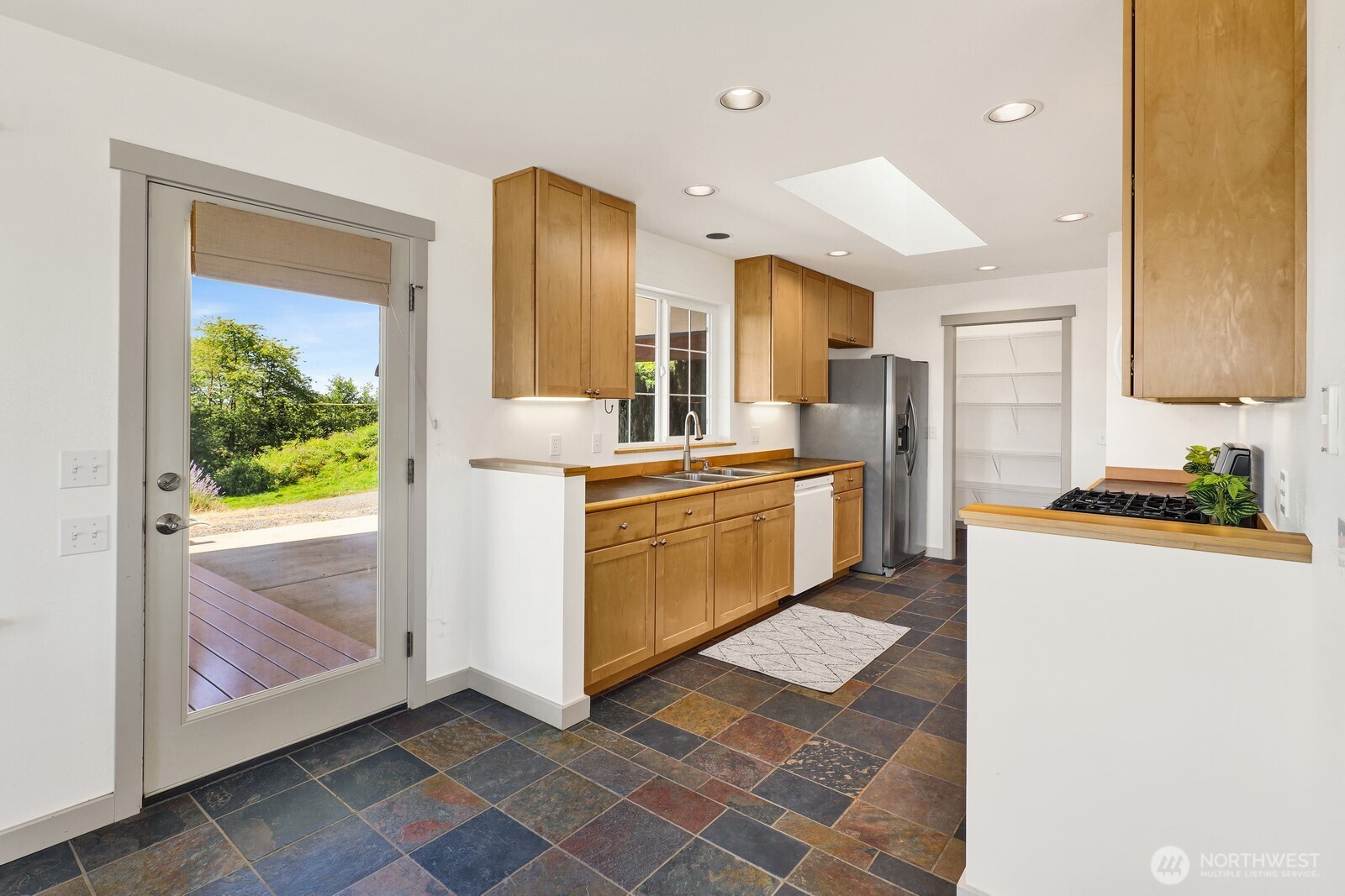 5780 Church Road Ferndale, WA 98248 - Photo 13 of 38 Gallery Image 13