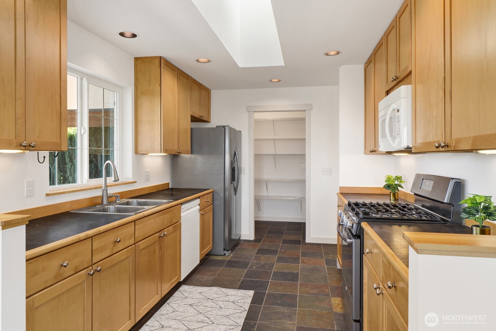 5780 Church Road Ferndale, WA 98248 - Photo 14 of 38 Gallery Image 14