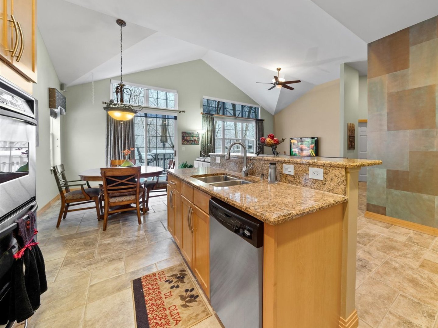 322 Quarry Ridge Circle Sugar Grove, IL 60554 - Photo 9 of 36