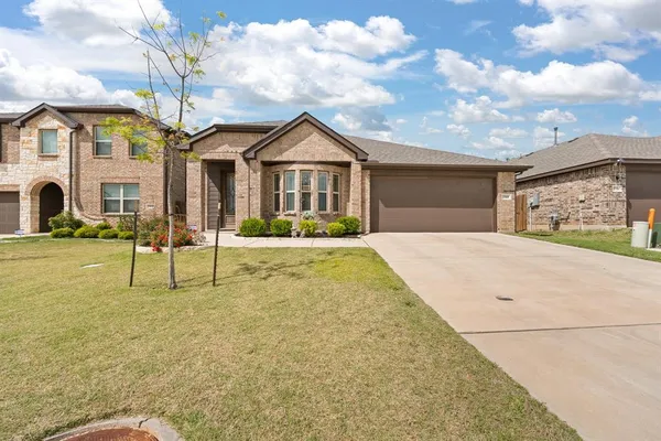 $369,900 | 1160 Country Glen Drive, Godley, TX 76044