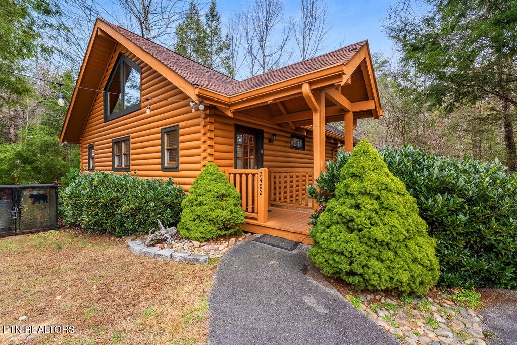 2402 Whitetail Ridge Way Sevierville, TN 37862 - Photo 3 of 25 Gallery Image 3