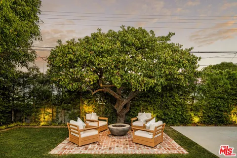 $2,495,000 | 7316 El Manor Avenue, Los Angeles, CA 90045