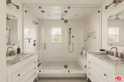 $2,495,000 | 7316 El Manor Avenue, Los Angeles, CA 90045