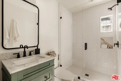 $2,495,000 | 7316 El Manor Avenue, Los Angeles, CA 90045