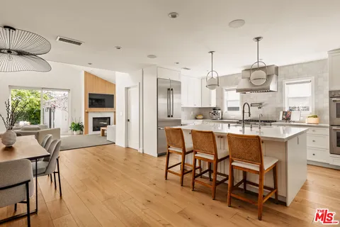 $2,495,000 | 7316 El Manor Avenue, Los Angeles, CA 90045