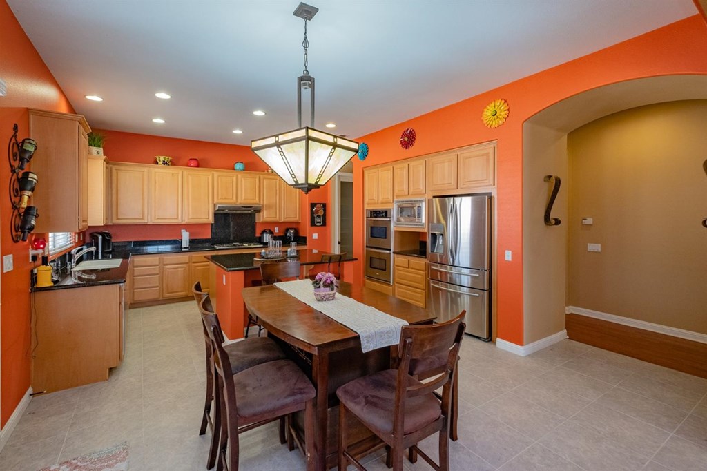 12904 Hyperion Lane Apple Valley, CA 92308 - Photo 18 of 50