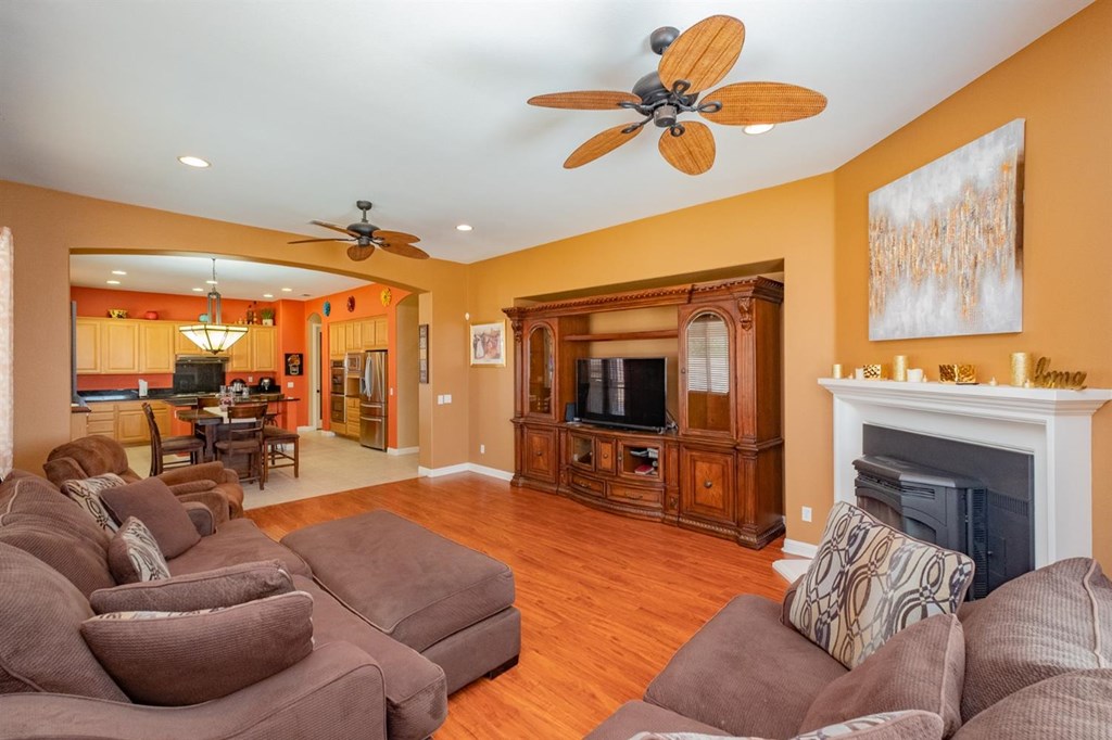 12904 Hyperion Lane Apple Valley, CA 92308 - Photo 25 of 50