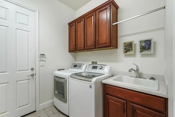 $669,000 | 1288 Maple Valley Street, Manteca, CA 95336