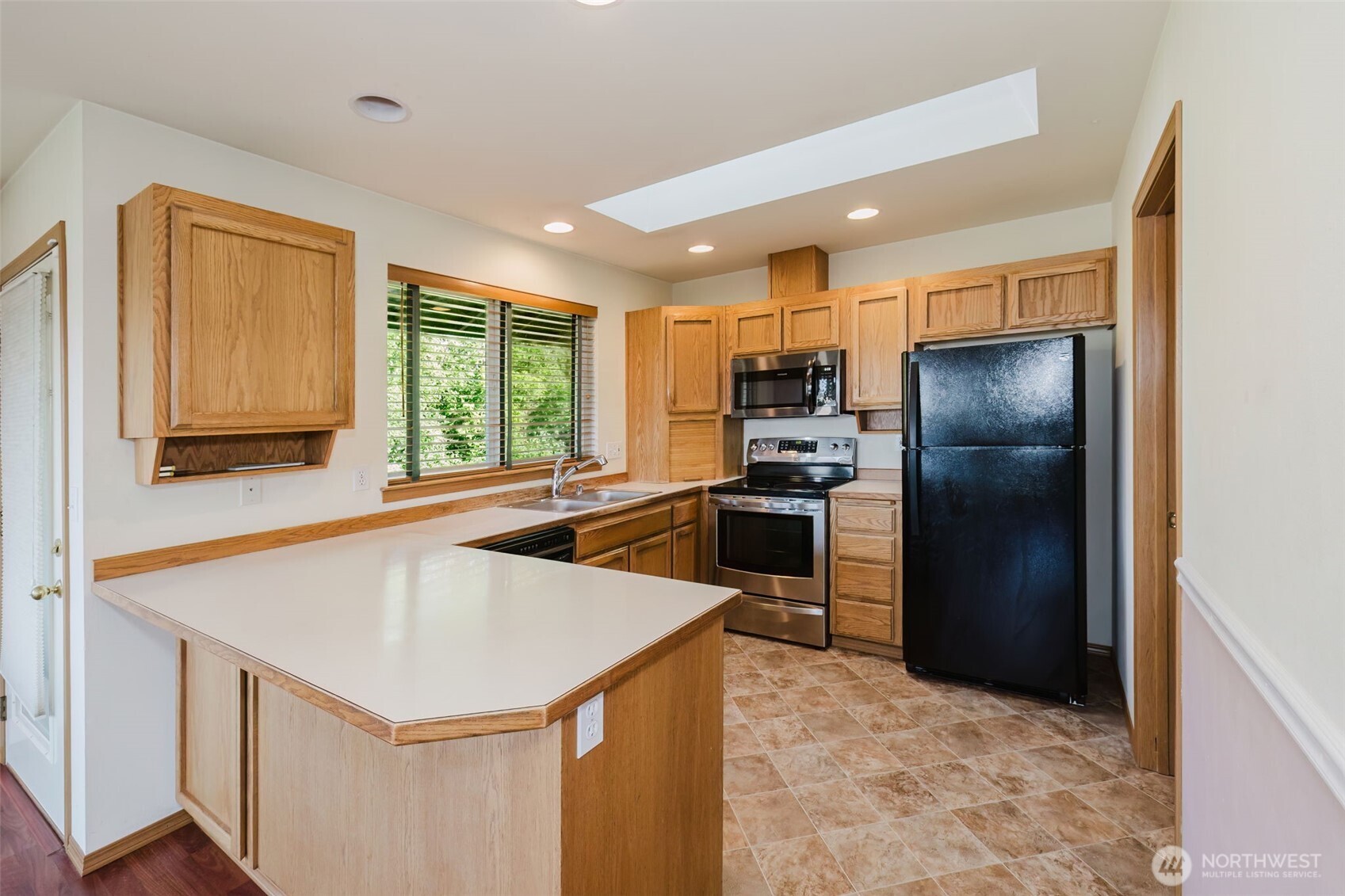 5305 Harbor Ridge Bremerton, WA 98312 - Photo 16 of 39