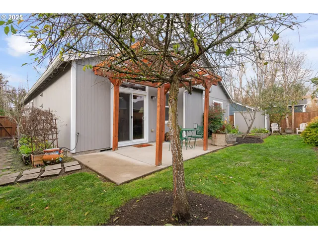 $484,000 | 1839 South 57th Street, Springfield, OR 97478