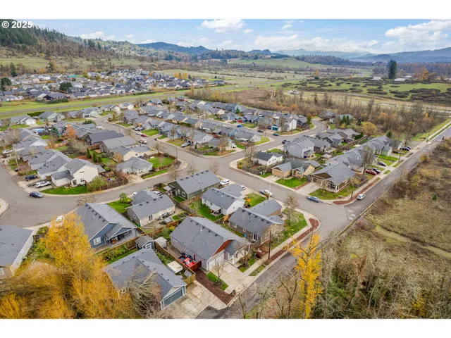 $484,000 | 1839 South 57th Street, Springfield, OR 97478