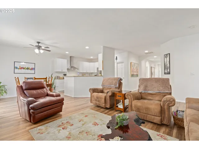 $484,000 | 1839 South 57th Street, Springfield, OR 97478